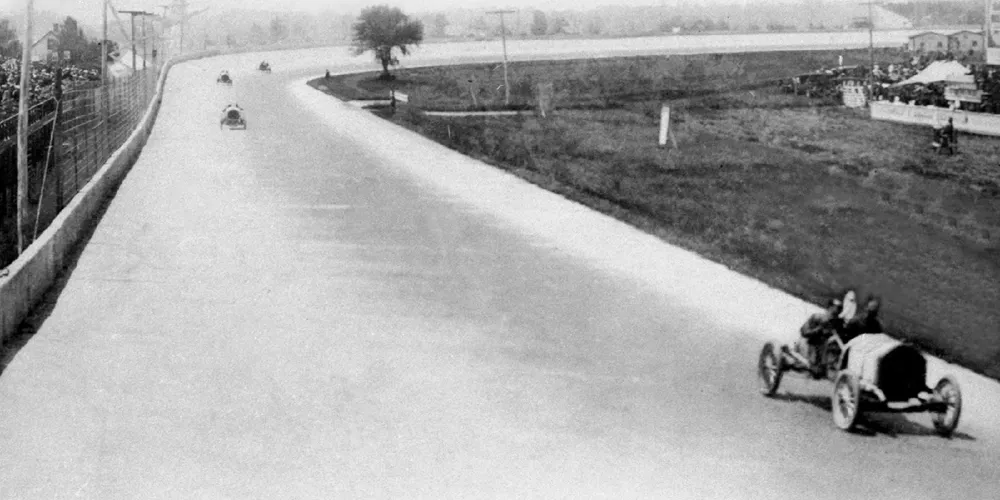 A pista sediou em 1911 a primeira edição das 500 Milhas de Indianápolis