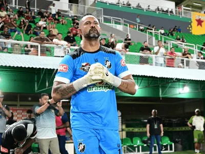 Time que contratou goleiro Bruno empata e fica perto de rebaixamento