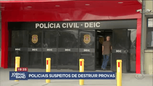 Policiais são presos por destruir provas de inquéritos em troca de propina