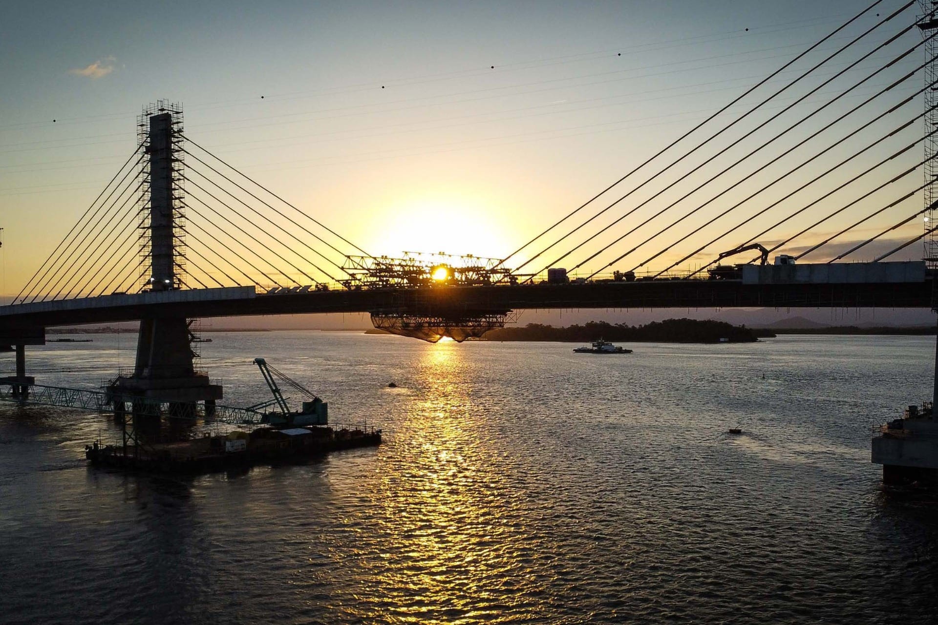 Ponte de Guaratuba entra na reta final com números gigantes