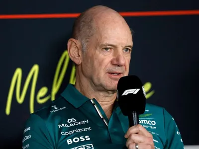 Adrian Newey critica motores da Honda na Aston Martin: "é inútil"