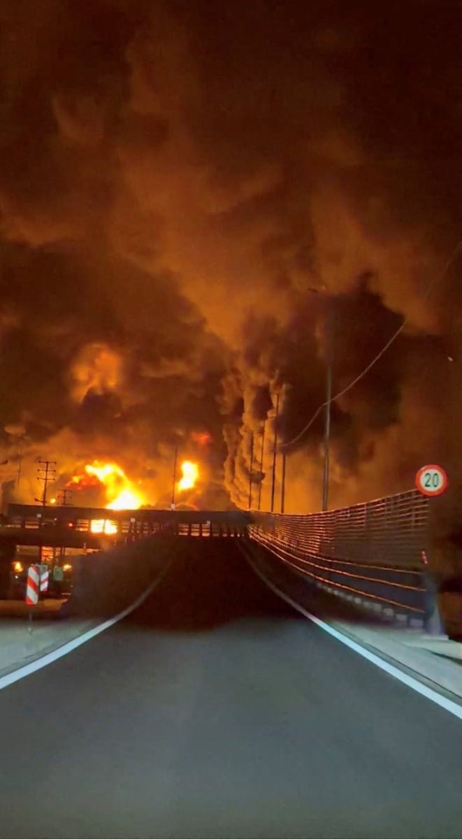 Israel ataca depósitos de petróleo em Teerã e amplia guerra