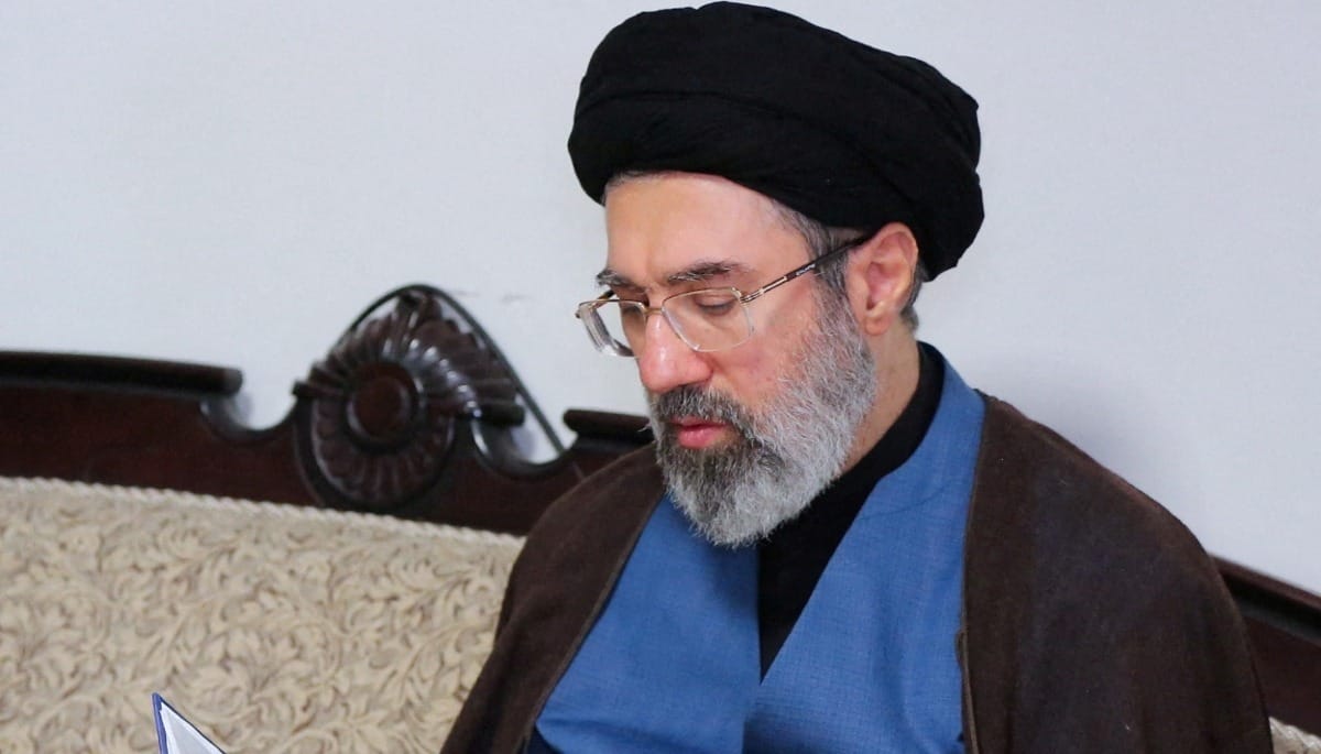 Iranianos comemoram escolha de novo líder com gritos de "morte à América"