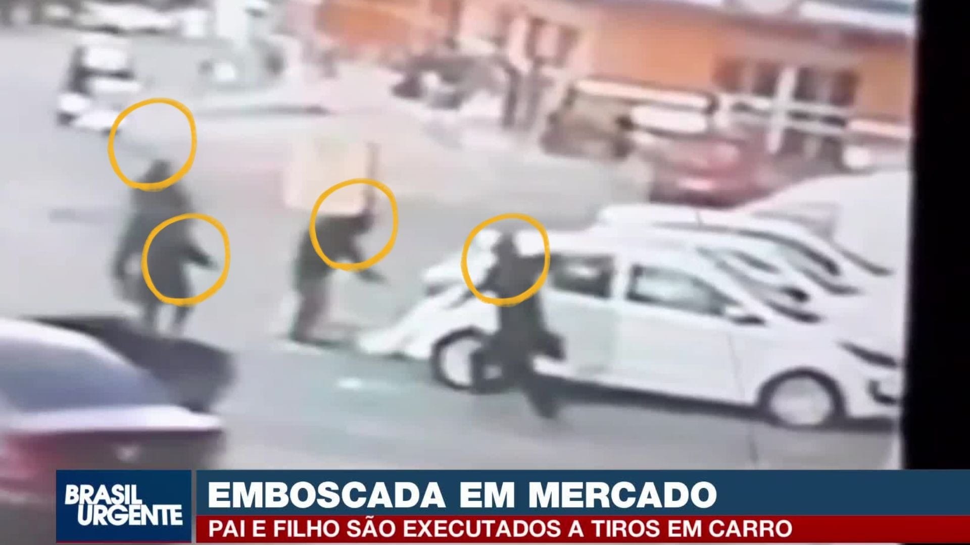 Novas imagens mostram execução de pai e filho em Almirante Tamandaré