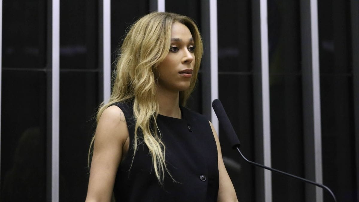 Erika Hilton é eleita presidente da Comissão da Mulher na Câmara