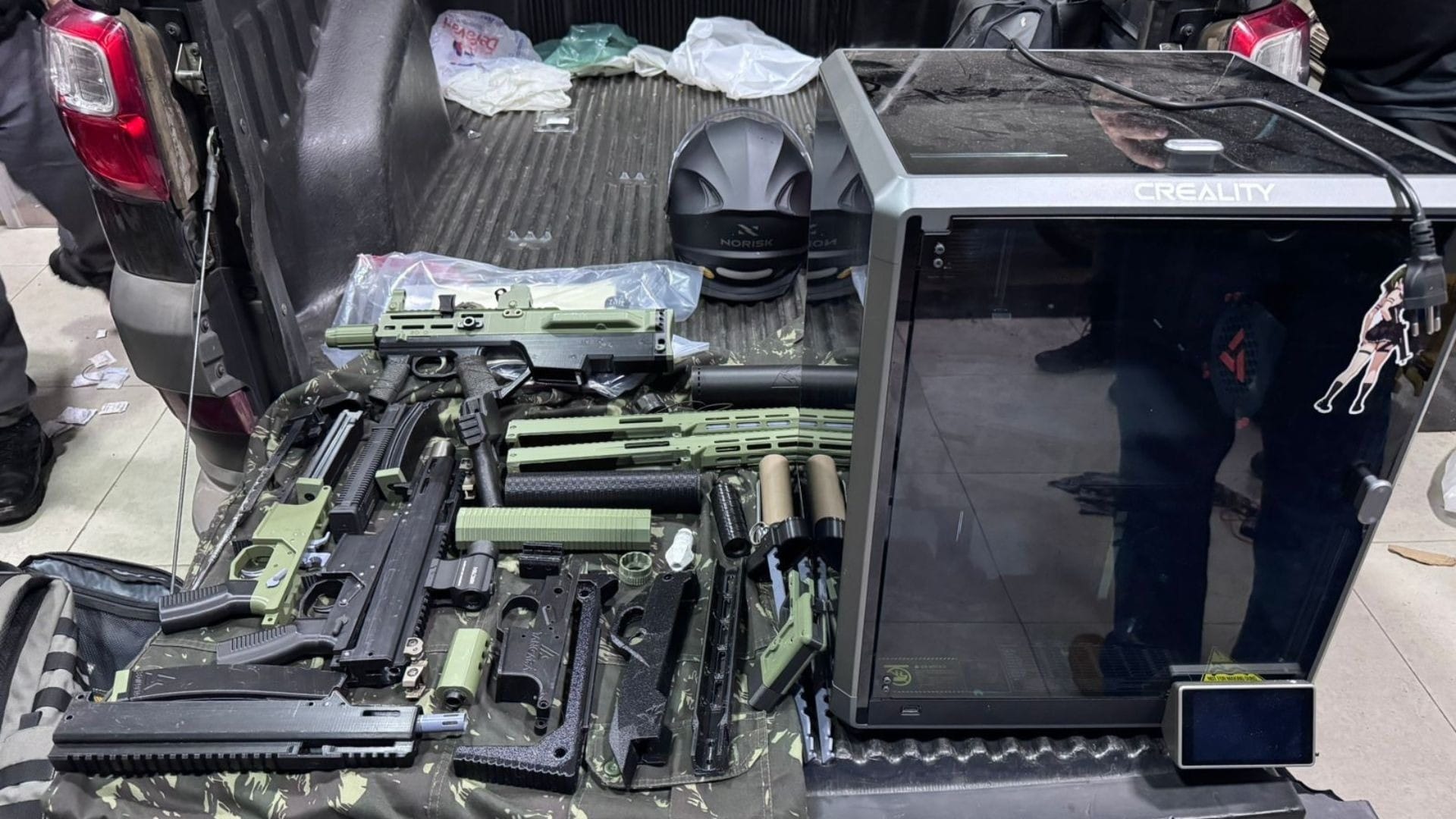 Membros do Estado Islâmico usam projeto de arma 3D de criminoso brasileiro