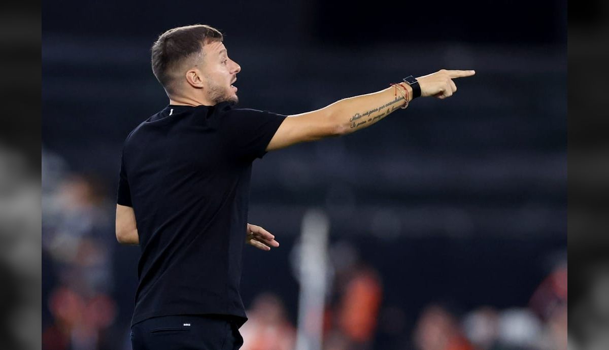 Anselmi 'entende' críticas e pede desculpa por derrota para o Flamengo