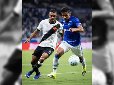 Cruzeiro e Vasco fazem jogo eletrizante e empatam em 3 a 3 no Mineirão