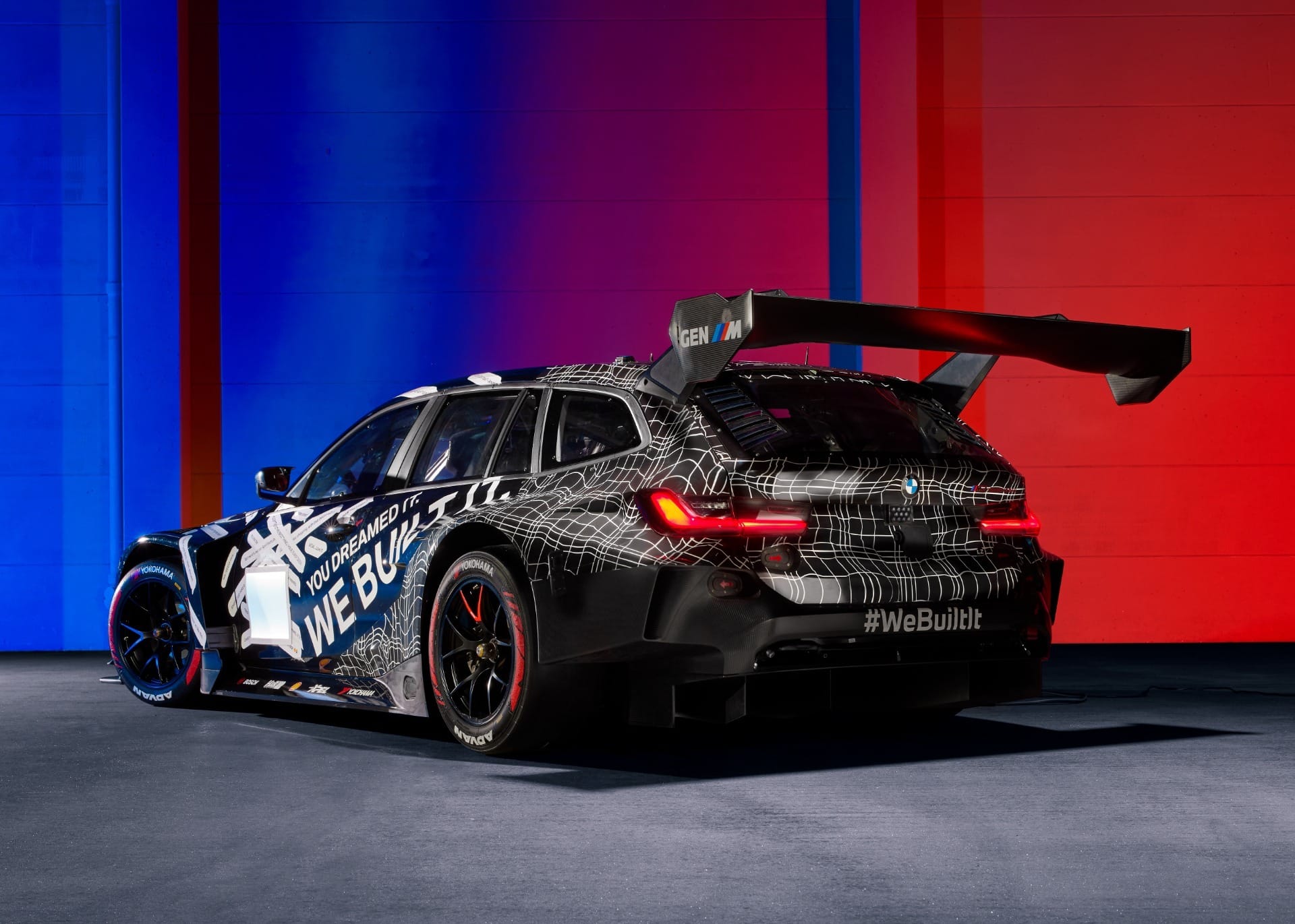 BMW transforma piada de 1º de abril e leva M3 para 24 Horas de Nürburgring