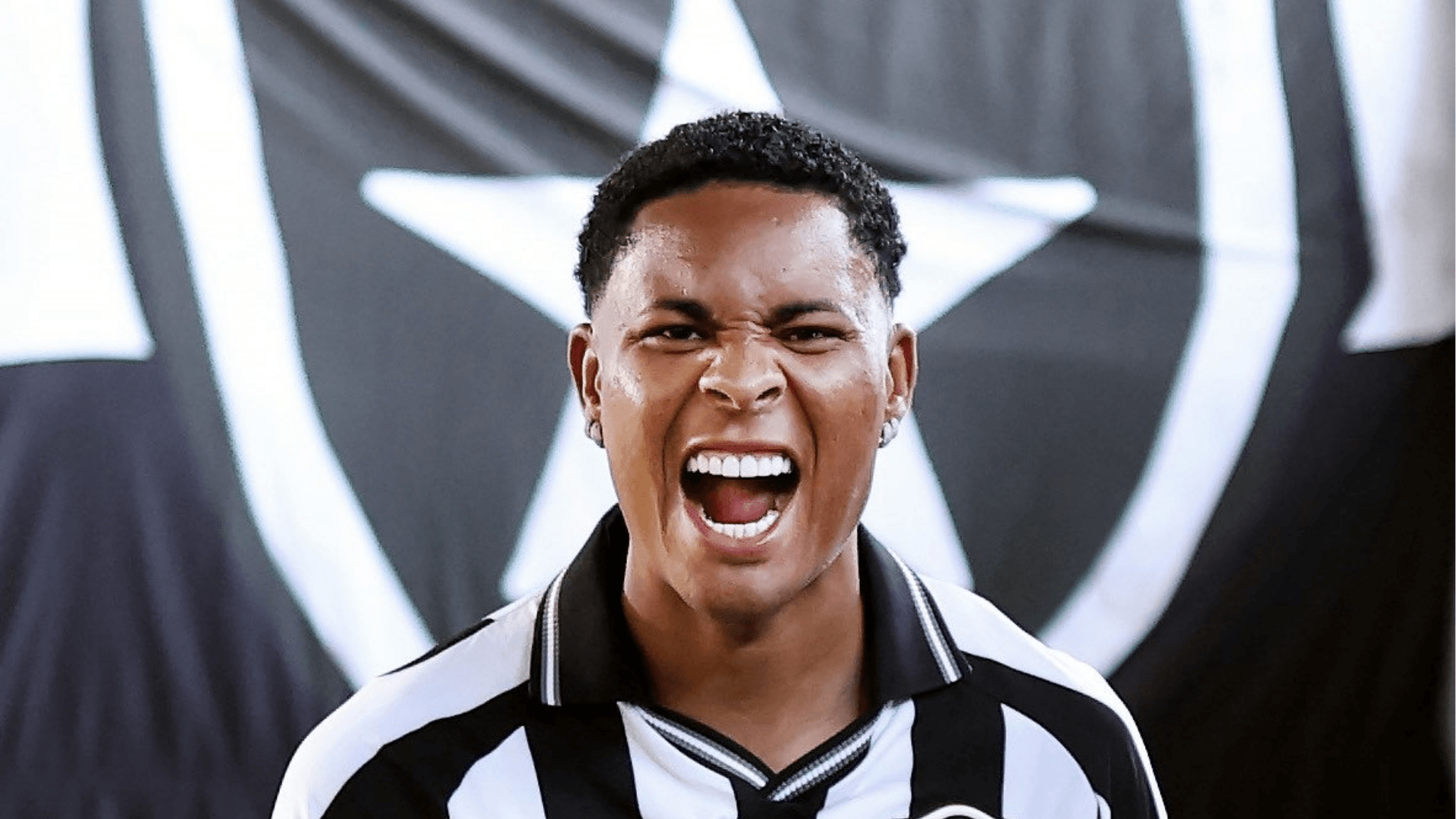 Botafogo contrata lateral formado no Flamengo; veja detalhes