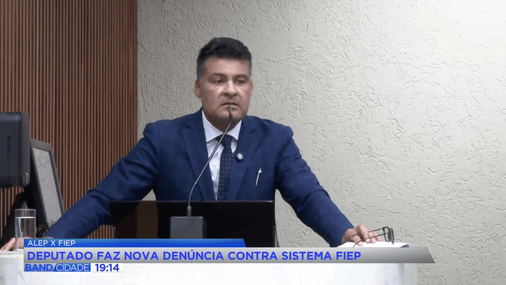 Deputado questiona aditivos milionários em contratos do Sistema Fiep
