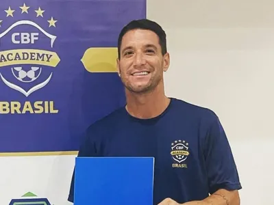 De ídolo a técnico: relembre as maiores polêmicas de Thiago Neves