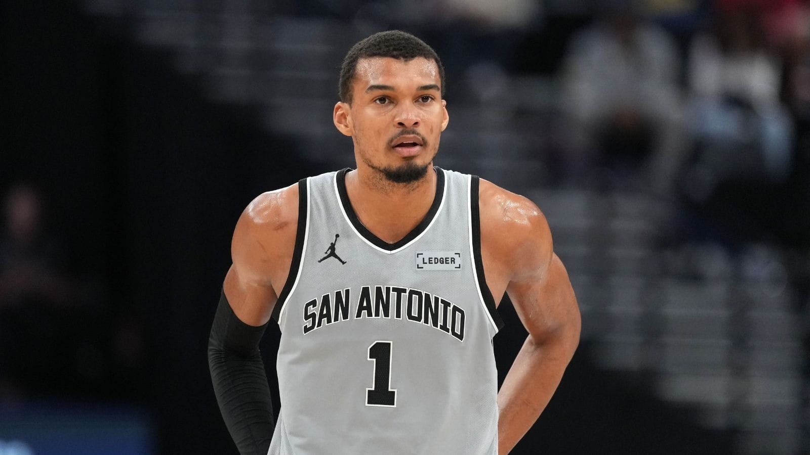 Spurs vencem e encerram jejum de quase uma decada; veja os placares do dia