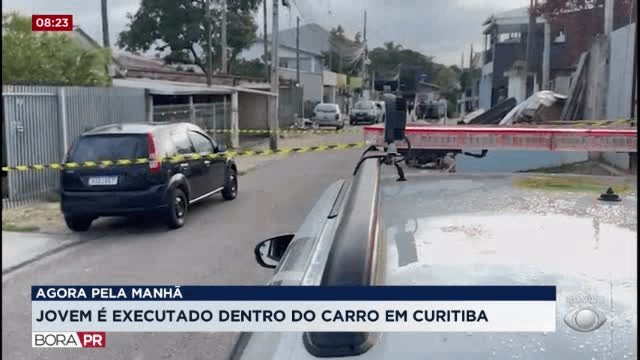 Jovem é morto a tiros dentro de carro no Sítio Cercado