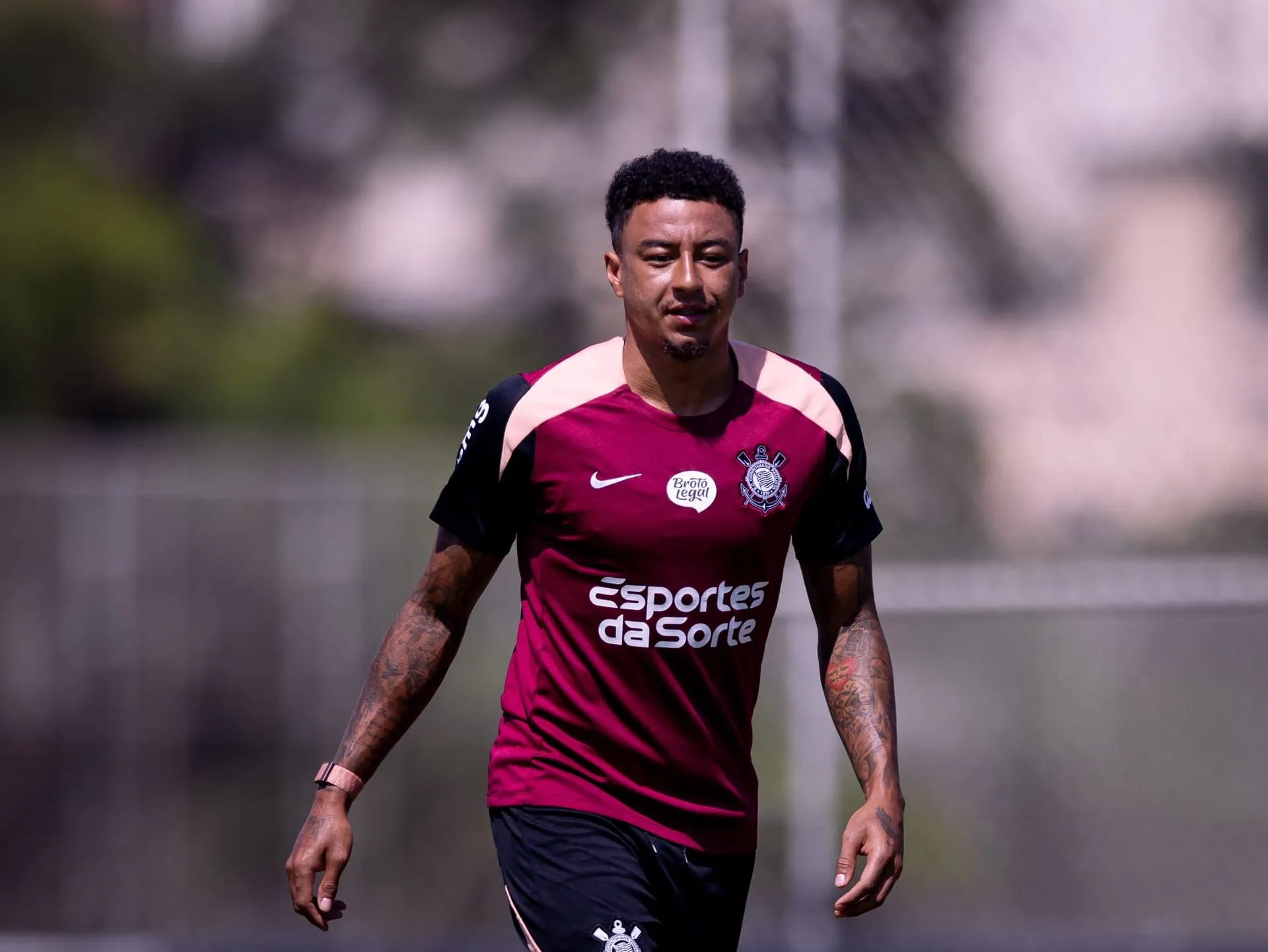 Jesse Lingard durante treinamento no Corinthians