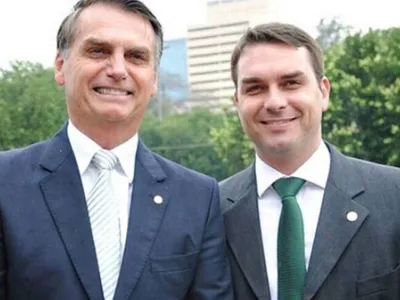 Mônica Bergamo: Jair Bolsonaro veta troca de Flávio por Michelle