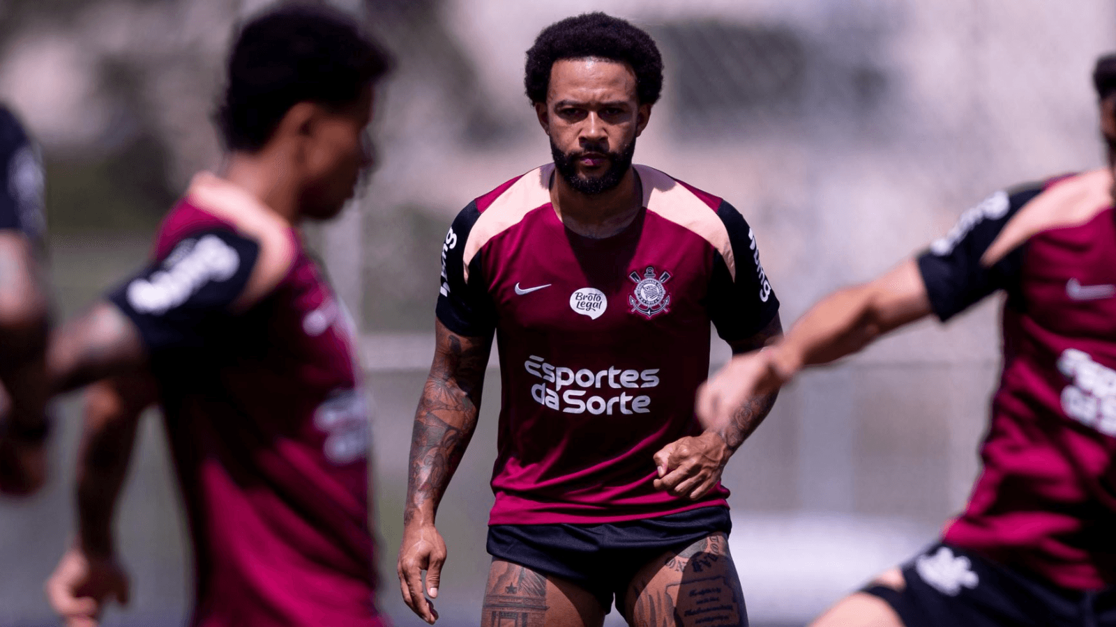 Memphis Depay em treino do Corinthians. Foto: Rodrigo Coca / Corinthians