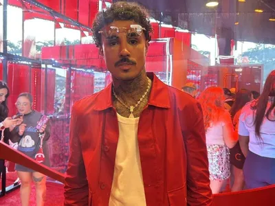 MC Livinho desabafa sobre pausa na carreira: “Preciso me entender"