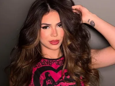 Melody diz que ignora haters e projeta carreira global: “É o meu sonho”