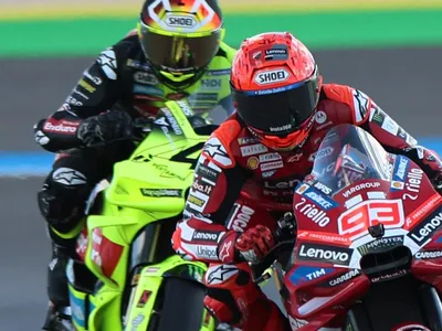 Giannantonio dá o troco em Márquez para faturar o 3º lugar no GP do Brasil