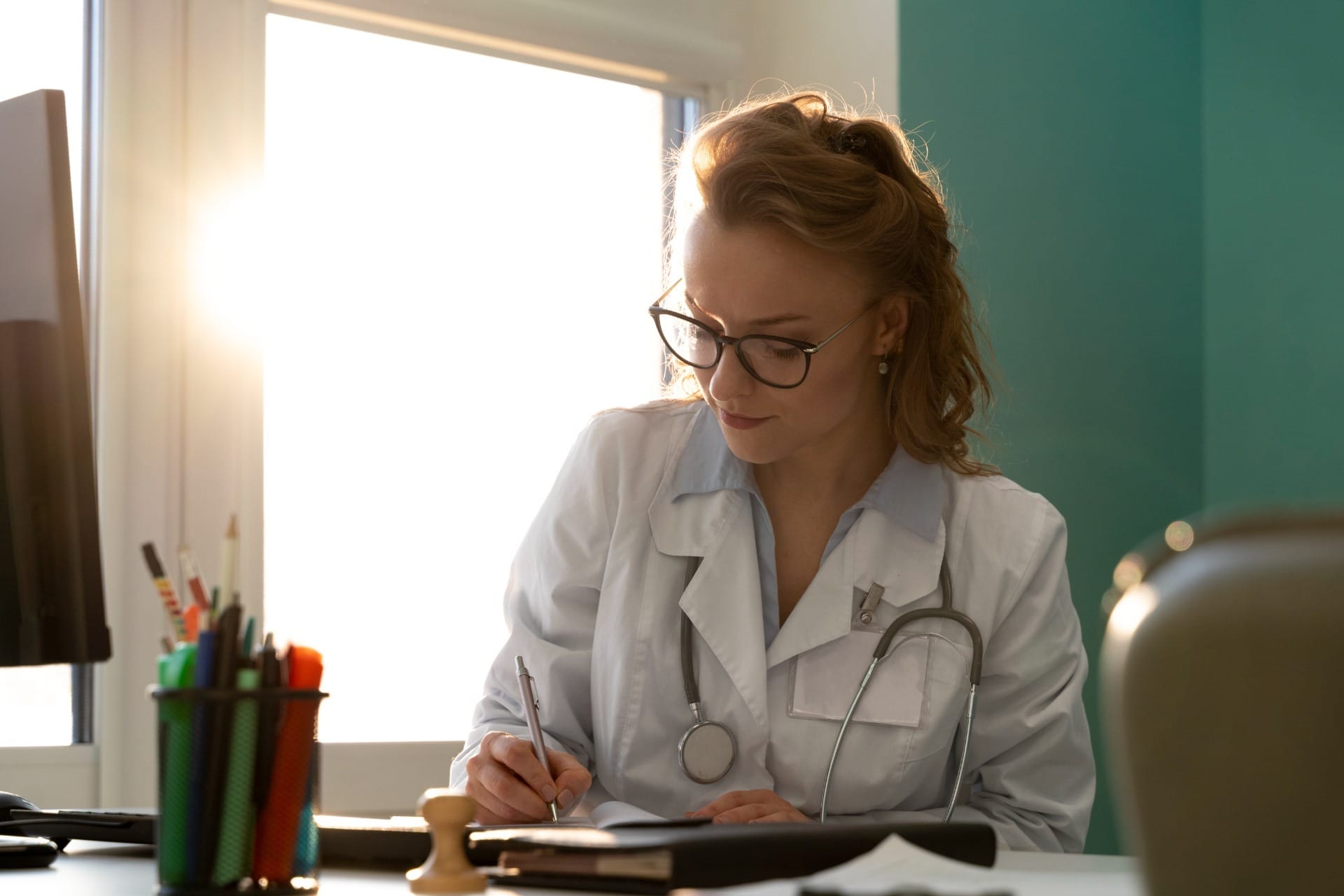 Médicas transformam prática clínica em livros sobre saúde da mulher