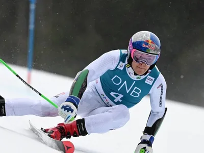 Ouro olímpico, Lucas Braathen conquista a Copa do Mundo no slalom gigante