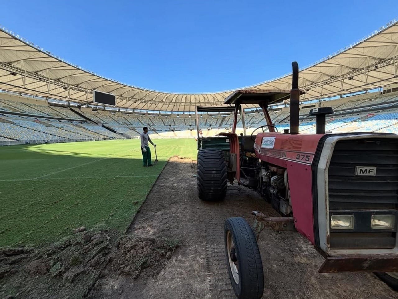 Gramado do Maracanã passa por manutenção durante pausa da Data FIFA