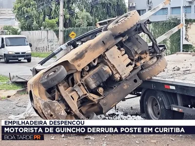 Guincho derruba poste e deixa bairro sem luz em Curitiba
