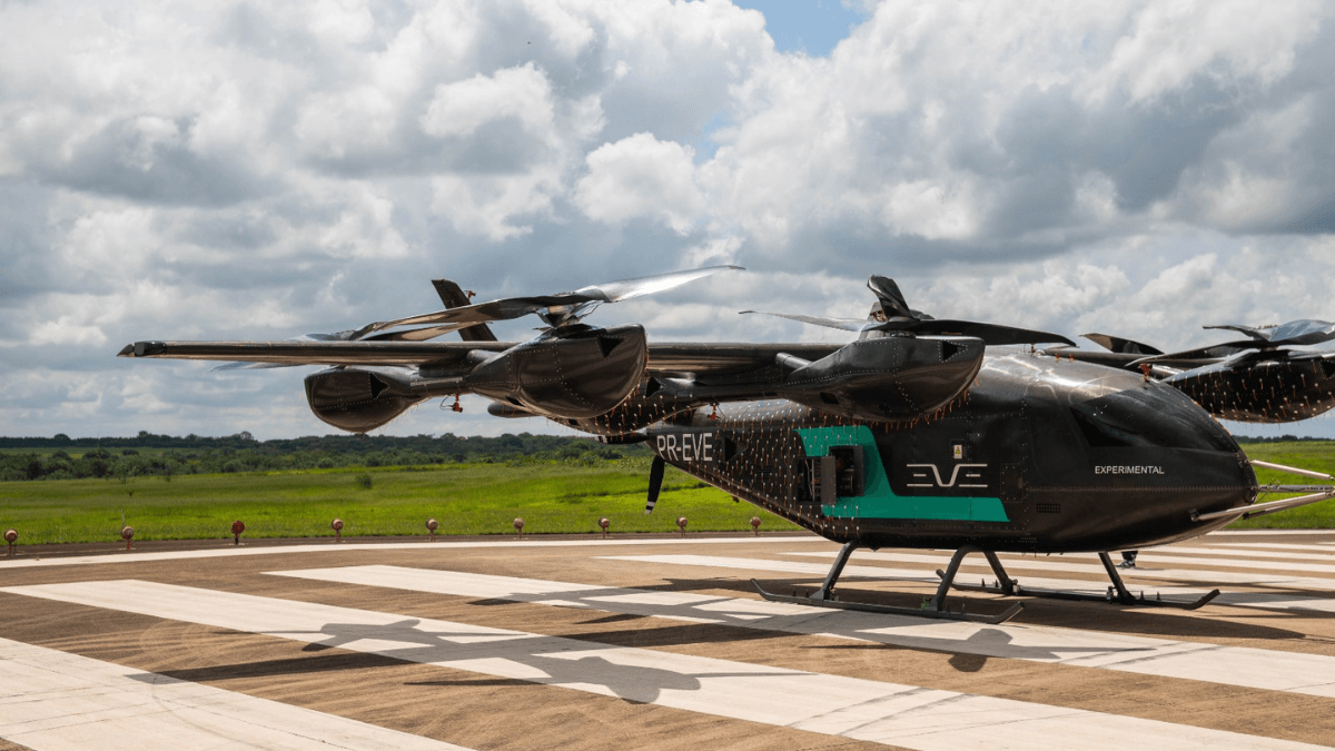 Embraer apresenta "carro voador" em feira aeroespacial no Reino Unido