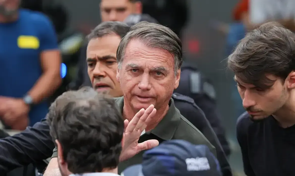 Saiba quais são as regras impostas por Moraes em domiciliar de Bolsonaro