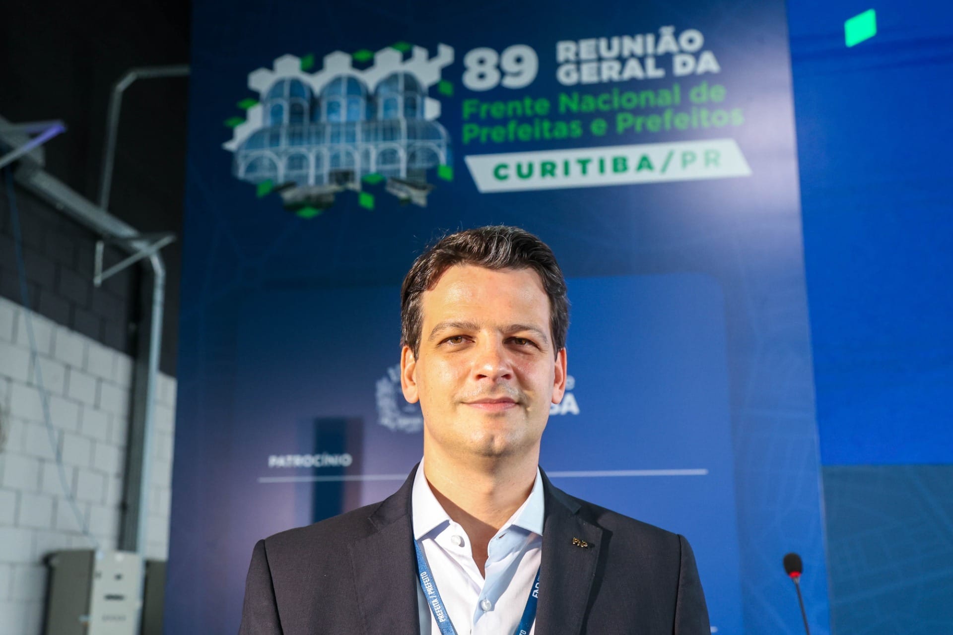 Prefeito de Curitiba, Eduardo Pimentel, ganhou força nos bastidores como possível candidato do Governador