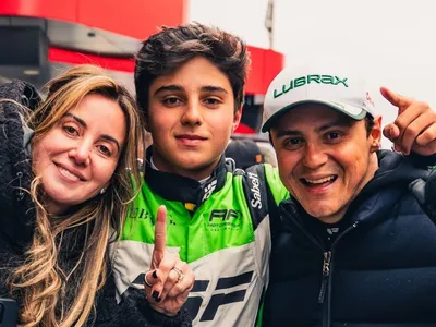 Etapas da Porsche Cup e da Stock Car 'separam' Felipe Massa e filho