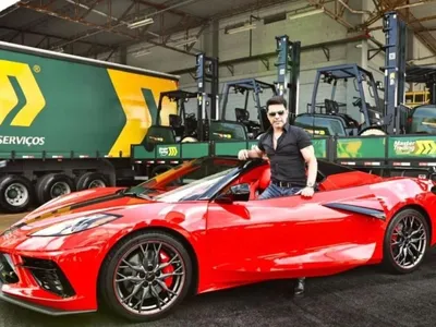 Corvette de Zezé di Camargo alia motor central e desempenho de supercarros