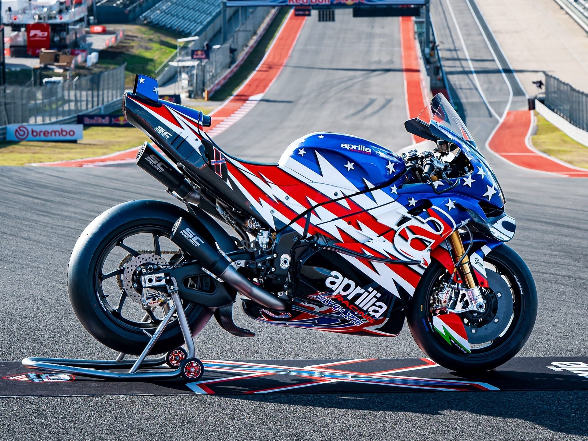 Aprilia lança X 250TH com tecnologia de MotoGP e freios de carbono