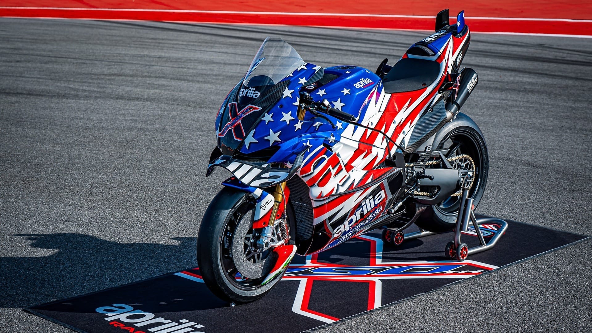 Aprilia lança X 250TH com tecnologia de MotoGP e freios de carbono