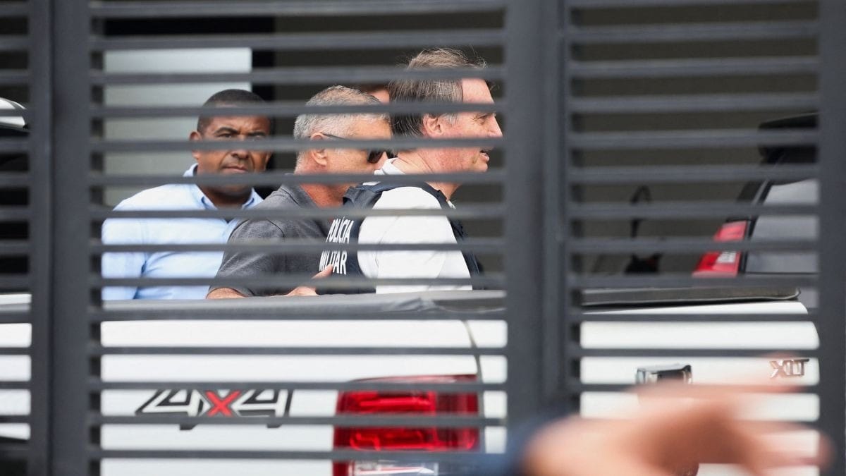 Moraes restringe visitas de filhos de Bolsonaro em prisão domiciliar