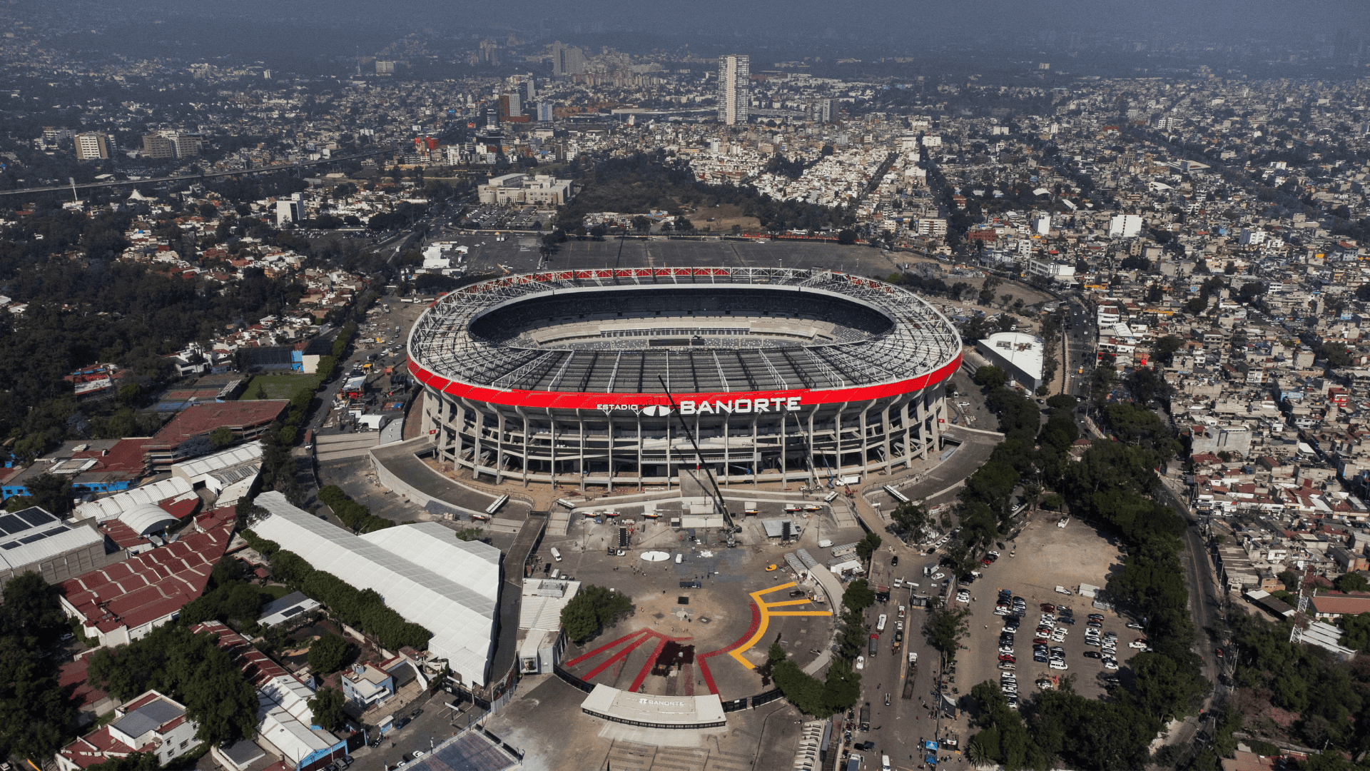 Azteca reabre após dois anos e inicia contagem para a Copa; veja fotos
