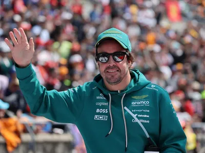 Alonso critica Fórmula 1 e vê corridas ‘não mais naturais’ em 2026
