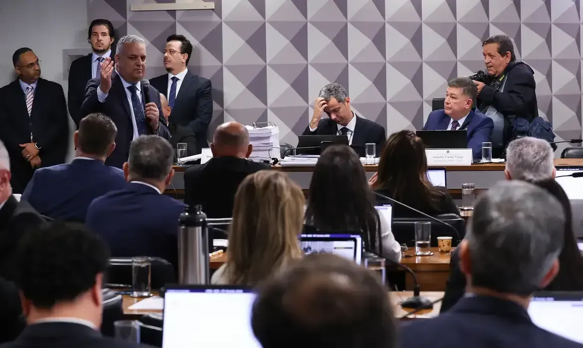 CPMI do INSS termina sem acordo e relatórios vão para a PF