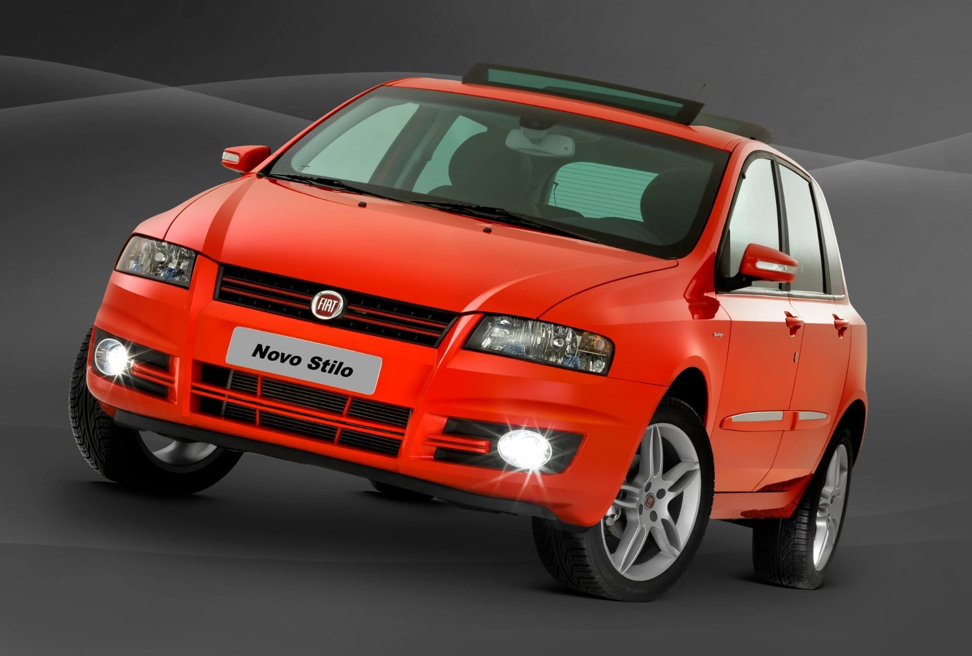Fiat Stilo Abarth é a versão esportiva com motor de 167 cv marcou os anos 2000