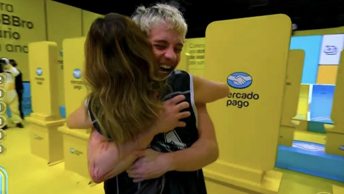 Irmã de Ana Paula convida Marina Sena para 'fazer inveja' em brothers