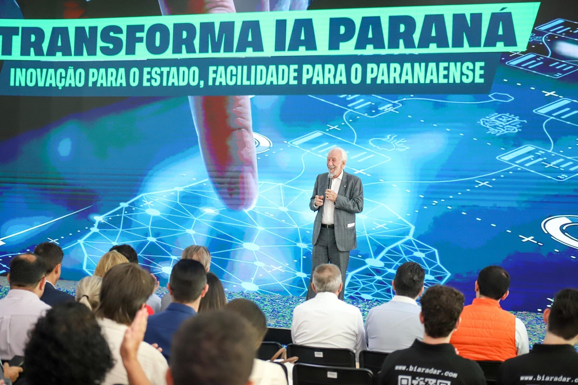 Paraná investe R$ 13 milhões em pacote de soluções com IA