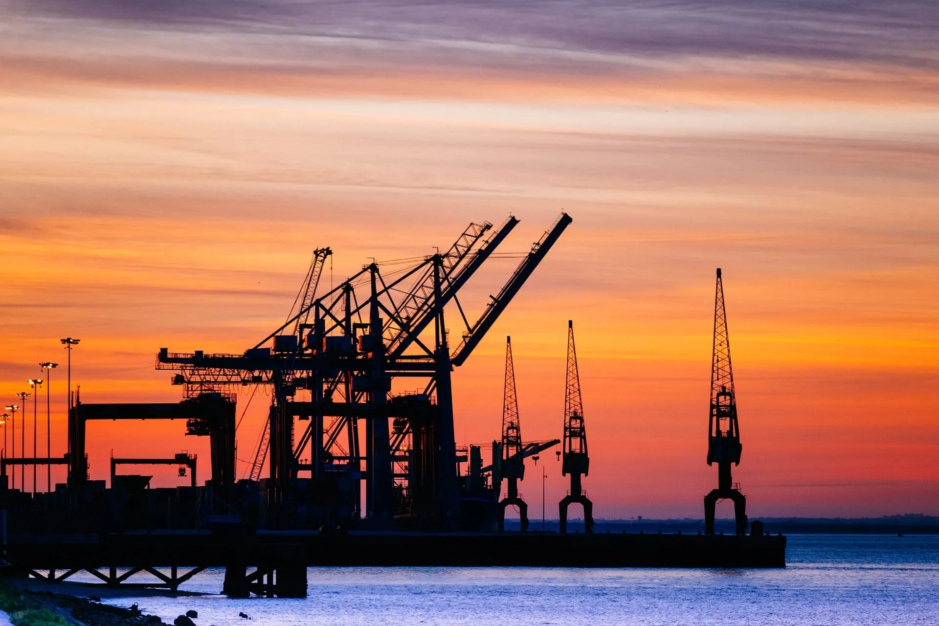 Petróleo dispara no mercado internacional com tensão no Oriente Médio