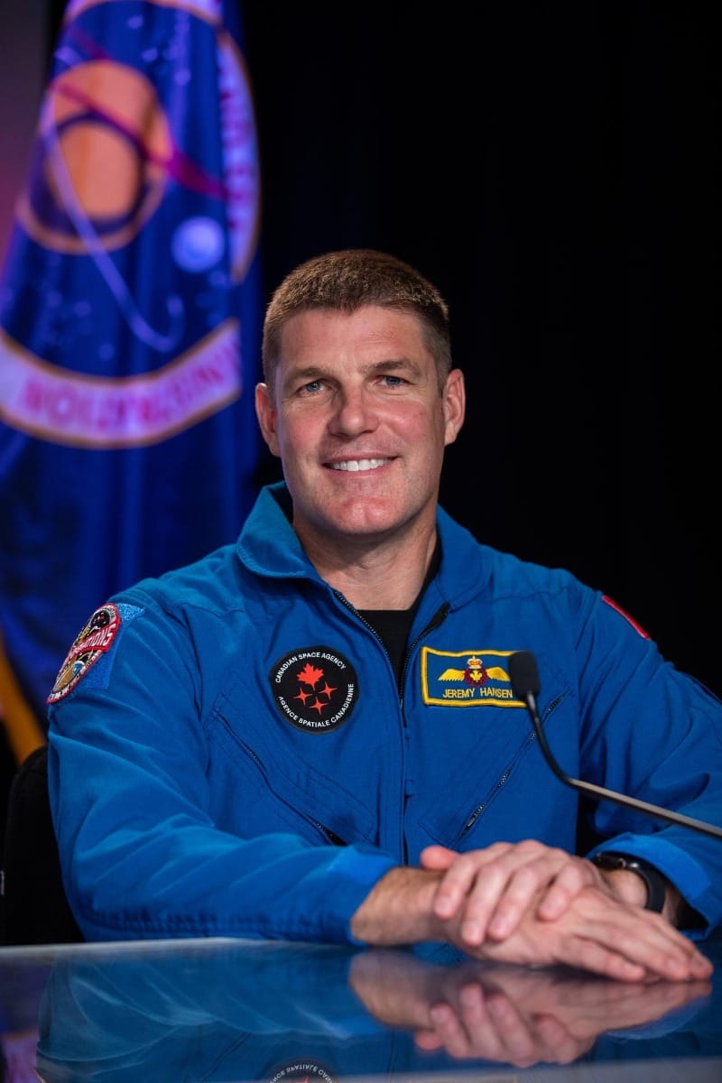 Jeremy Hansen, da Agência Espacial Canadense (CSA) e especialista da Artemis II, no Centro Espacial Kennedy, na Flórida, Estados Unidos