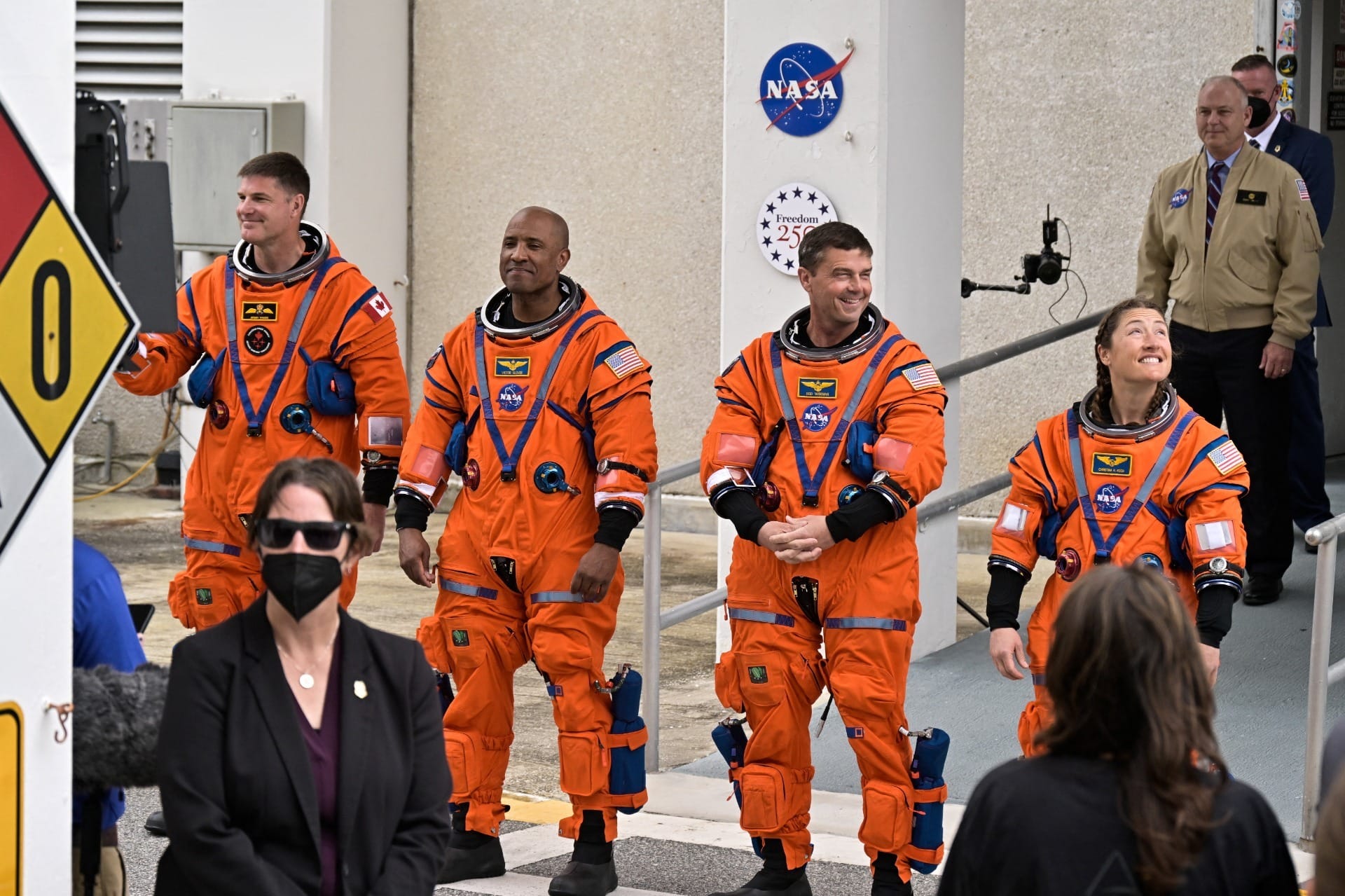 Como os astronautas vão ao banheiro? Conheça a tecnologia de R$ 125 milhões