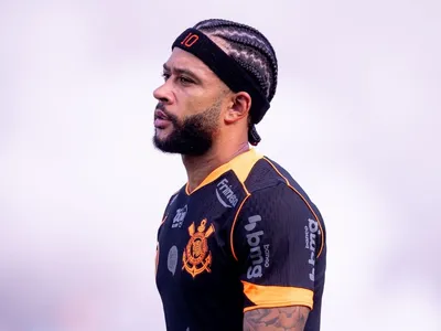 Presidente do Corinthians estuda retomar conversas com Memphis; entenda