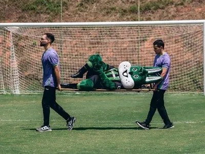 Diretoria do América-MG busca solução após contusão inesperada do Coelhão