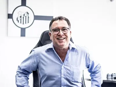 Santos projeta R$ 700 milhões em receitas e recupera seu financeiro em 2025