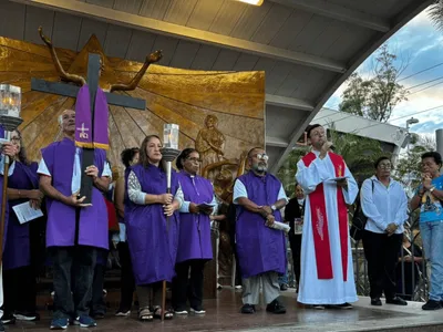 Fé e tradição marcam Via-Sacra no Morro do Cruzeiro em Aparecida