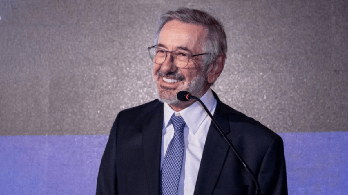 Brasil voltará a negociar tarifaço com EUA em agosto: 